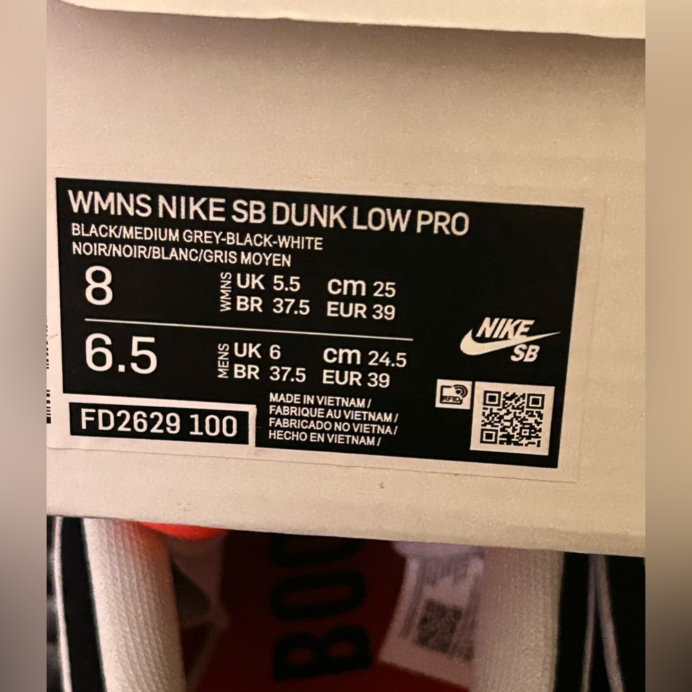 Nike TightBooth SB Dunk Low Pro Black and White Sneakers/Skateboard Shoes Size 8 - Picture 14 of 16
